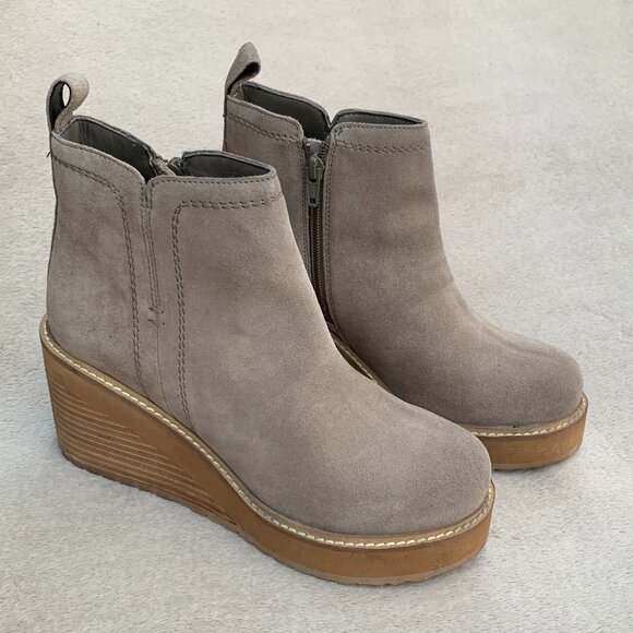 Diba True Comet Ride Circle It Suede Wedge Platform Booties Sz 7.5 NWT - Picture 2 of 16